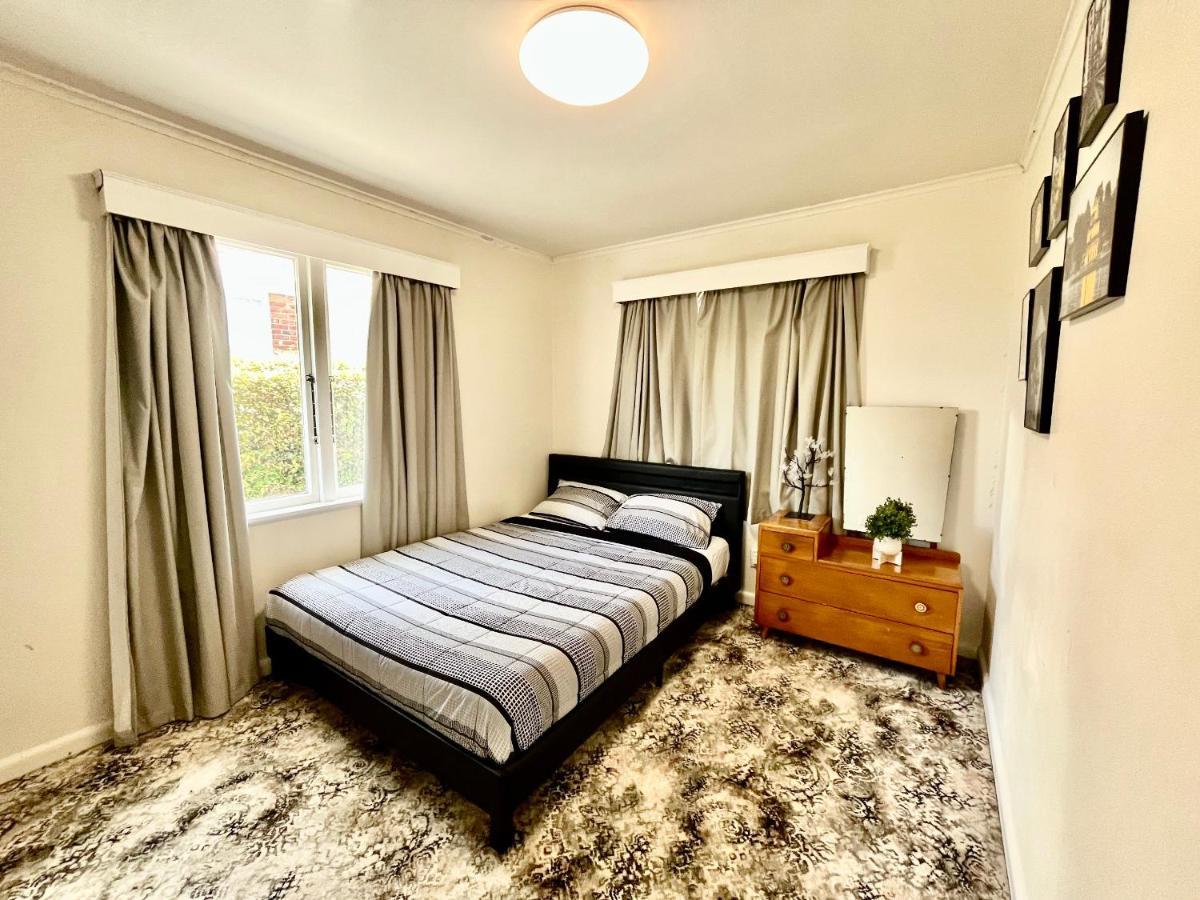 Entire House In Mt Wellington, Central Auckland Esterno foto